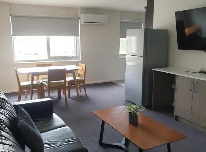 Carlton Suites