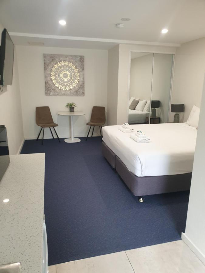 Motel Carlton 2*